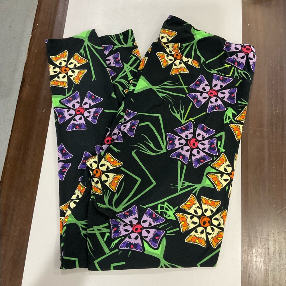 Lularoe Disney oogie boogie leggings